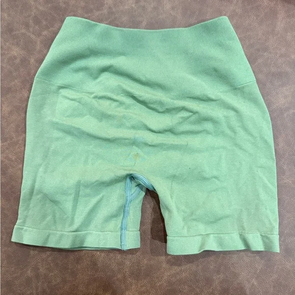 Alphalete shorts - light green - Picture 2 of 2